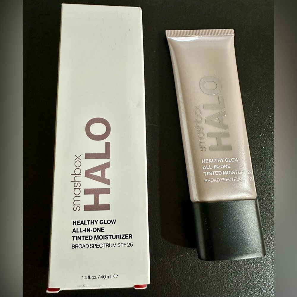 NEW IN BOX SMASHBOX HALO HEALTHY GLOW ALL IN ONE TINTED MOISTURIZER TAN DARK